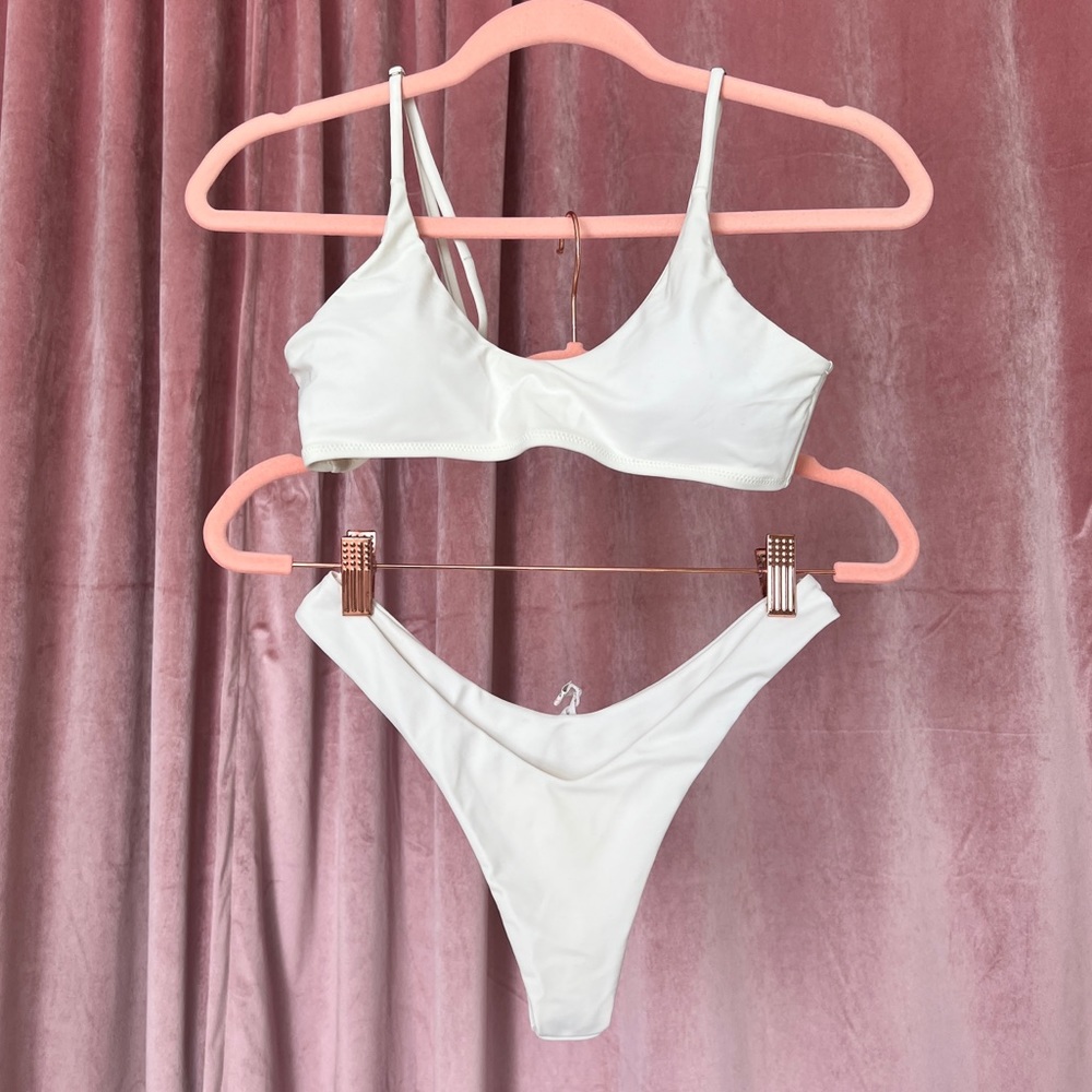 White V-Cut Bikini
